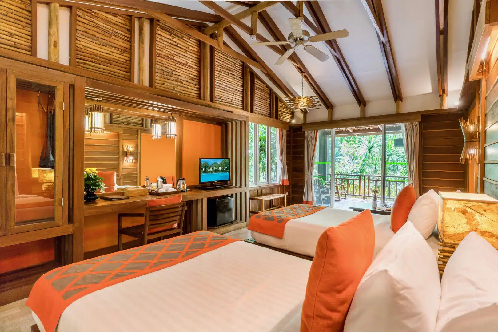 วิธีเลือกโรงแรม 'บูติกและไลฟ์สไตล์' สำหรับทริปผจญภัยและสุขภาพ: สัมผัส Tropical Boutique และ Adventure ที่ โฮมพุเตย ริเวอร์แคว กาญจนบุรี 1